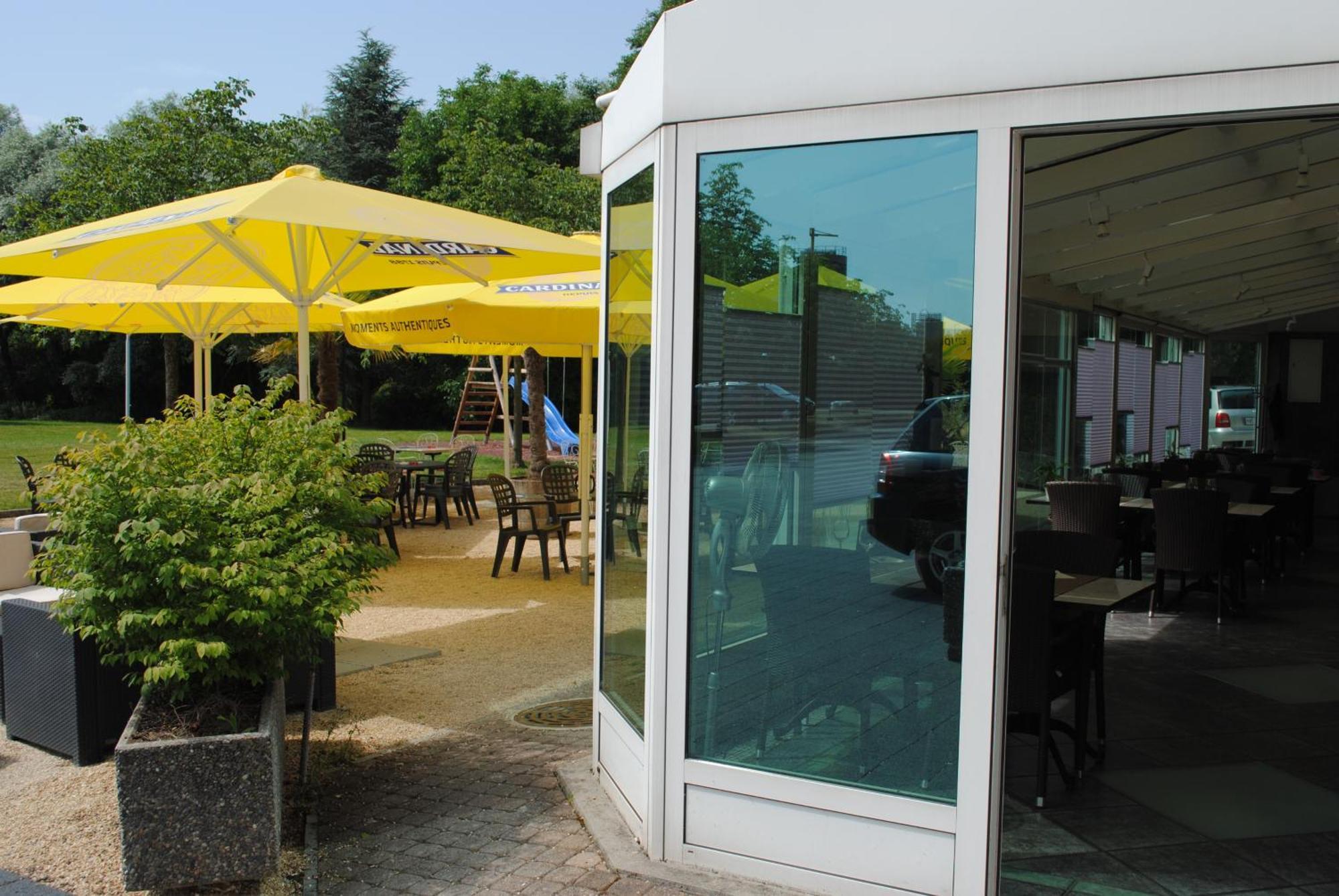 - La Poularde Hotel Romont