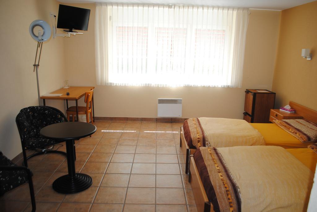 - La Poularde Romont